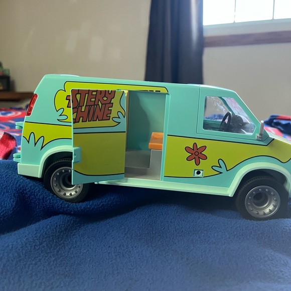 Mystery Machine Toy Van - Blue and Yellow - Picture 4 of 15